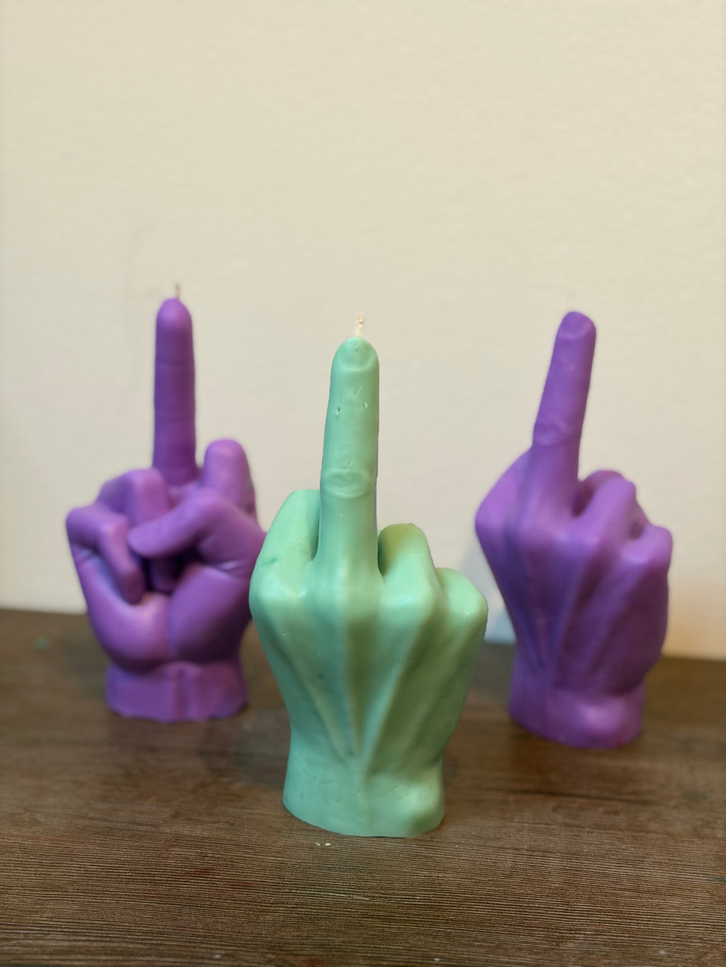 Die freundlichste Kerze der Welt - Mittelfinger Standkerze