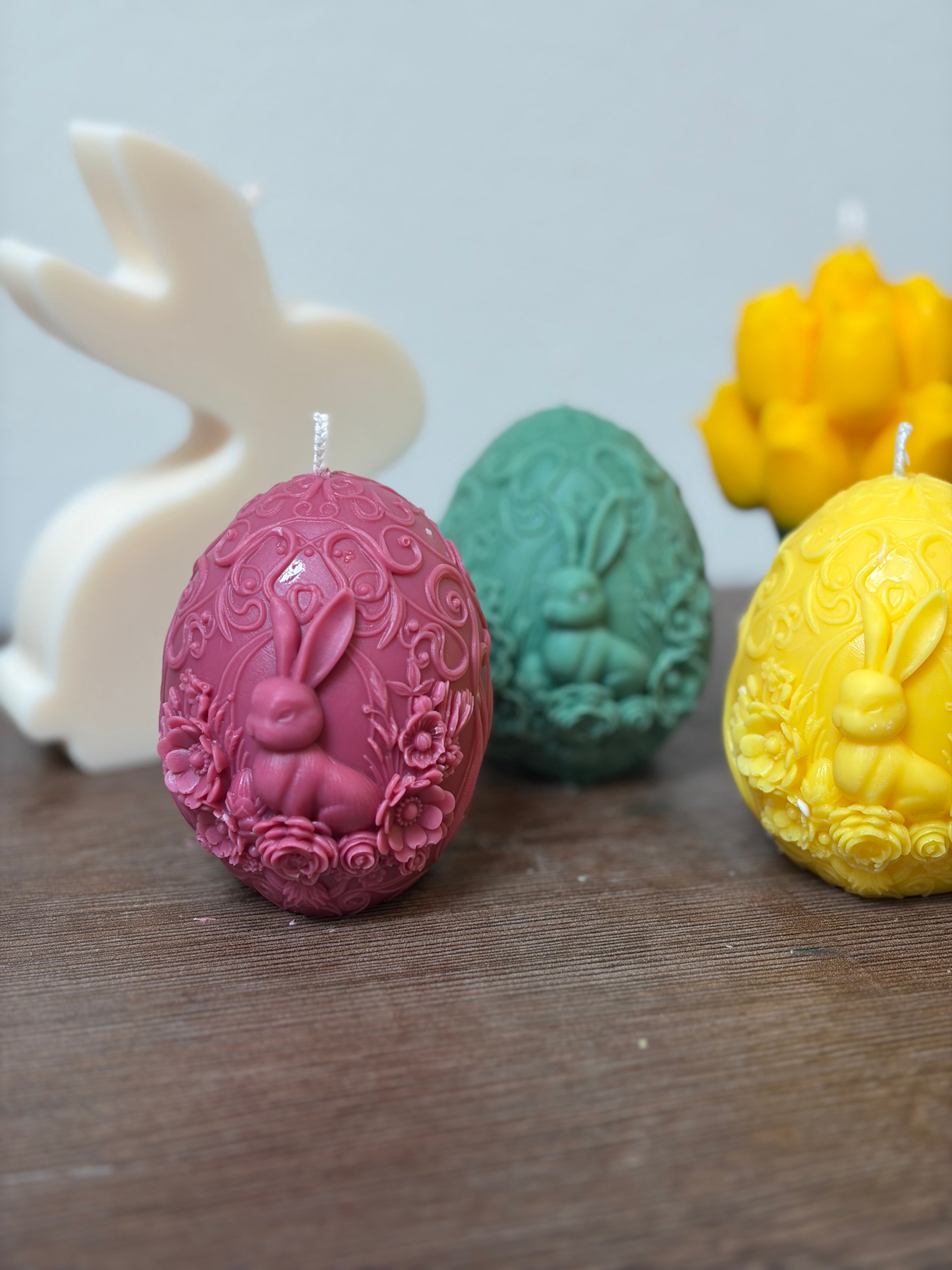 Ostereier Kerze mit süßem Hasenmotiv