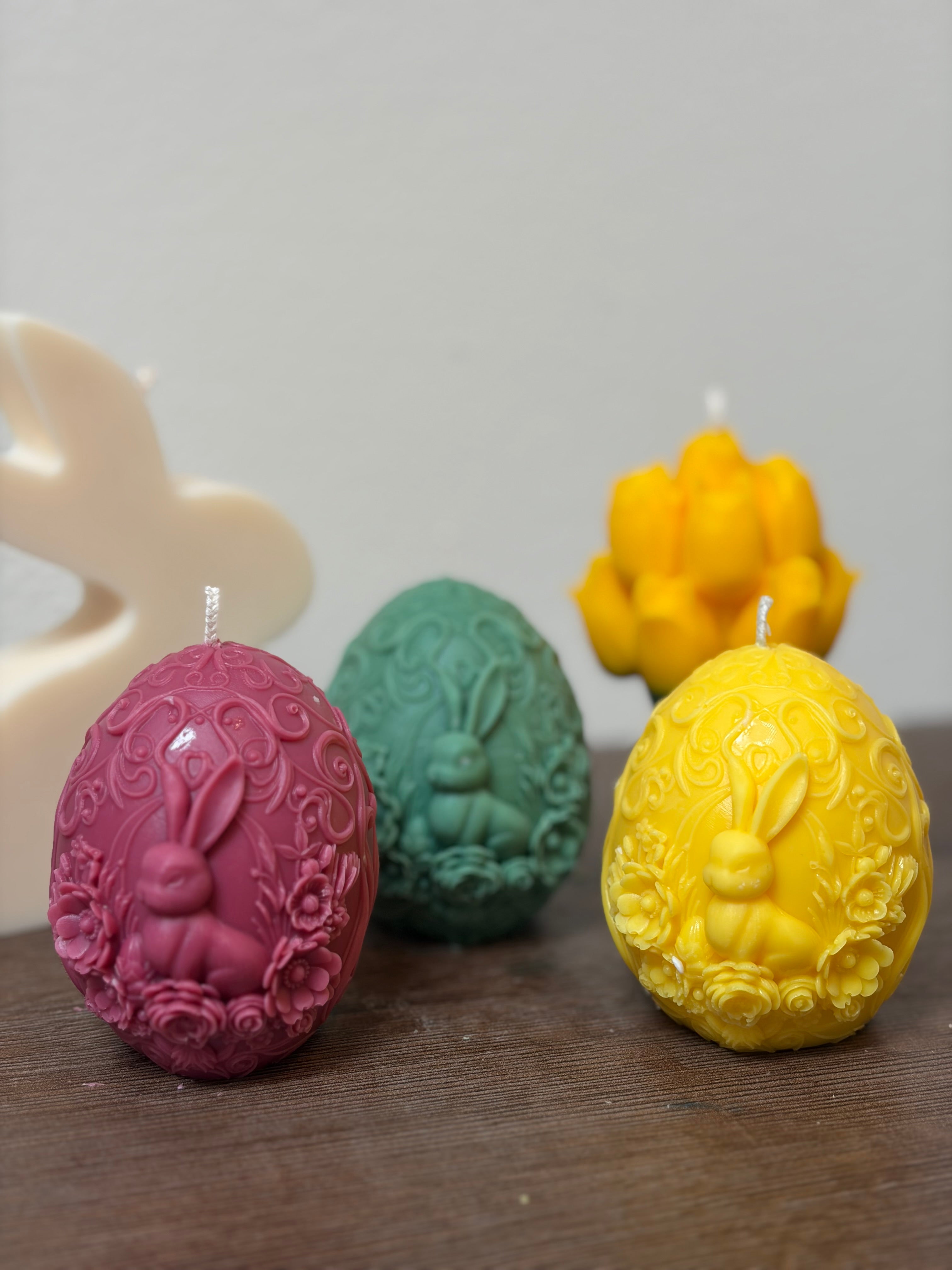 Ostereier Kerze mit süßem Hasenmotiv