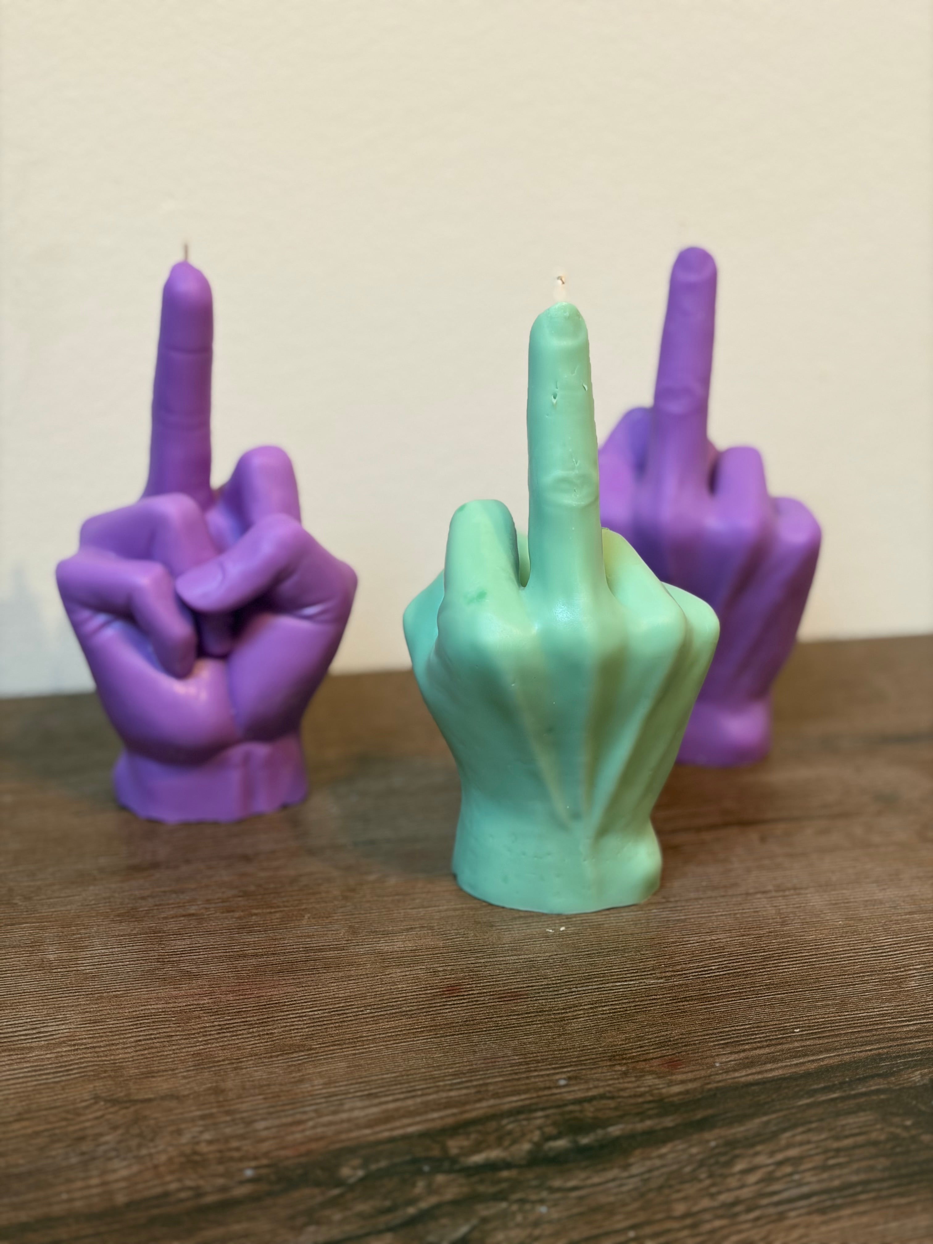 Die freundlichste Kerze der Welt - Mittelfinger Standkerze